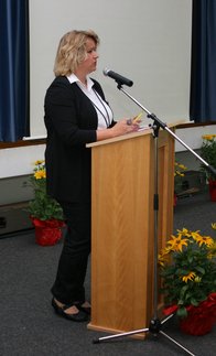 Begrüßung durch Frau Schäfer, Regionalkoodinatorin Begrüßung durch Frau Schäfer, Regionalkoodinatorin